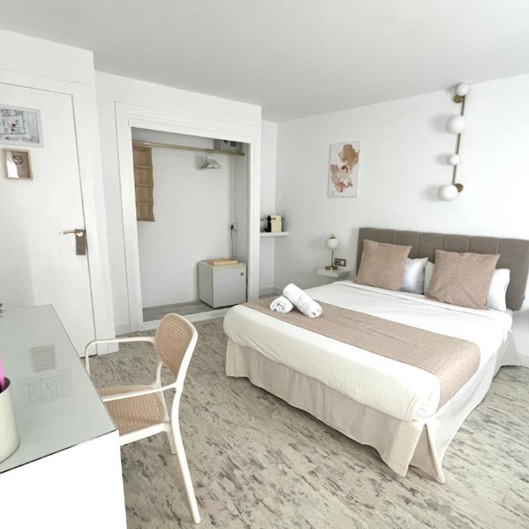 Aldara Sitges - Habitación Doble Deluxe con balcón - 8