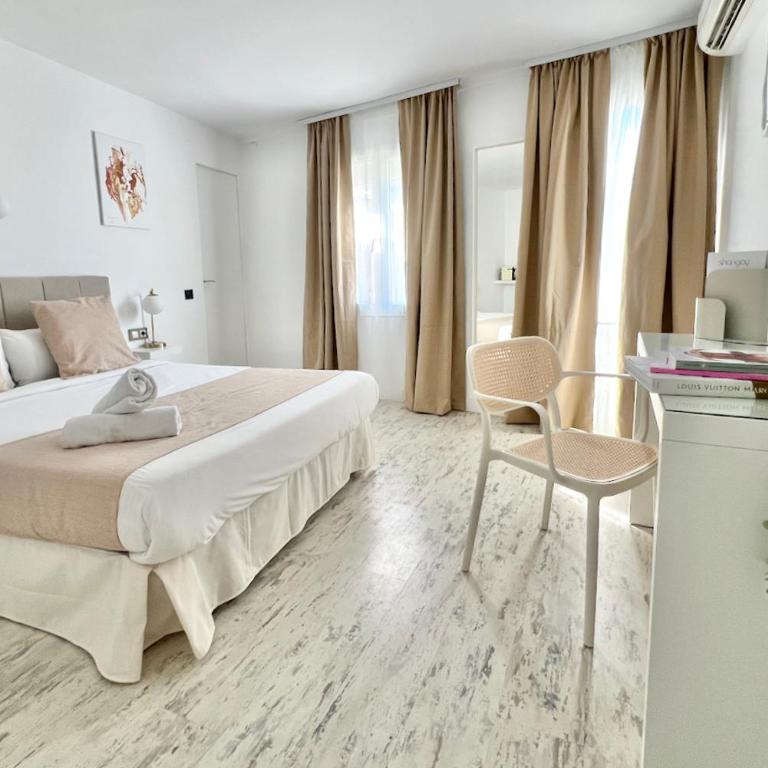 Aldara Sitges - Habitación Doble Deluxe con balcón - 5