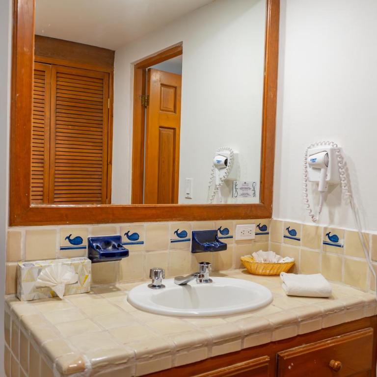 La Concha Beach Hotel & Club - Suite Familiar - 18