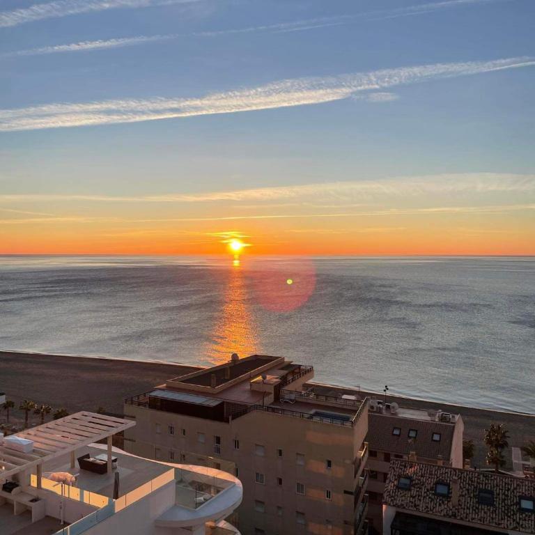 Panoramic Seaview Penthouse The Wave - One-Bedroom Apartment - 2