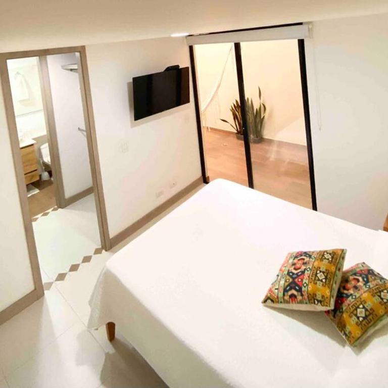 New apto in convenient location with parking - Apartamento de 2 dormitorios - 16