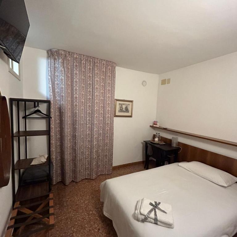 Hotel "ALBERGO DA PINA" - Camera Singola - 1