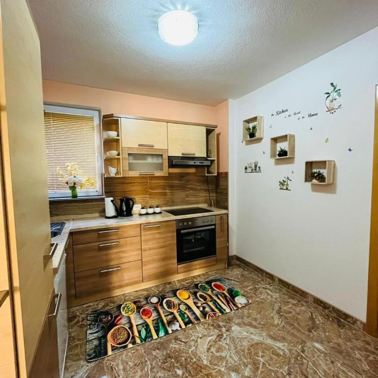 Summer house LejHana - Four-Bedroom House - 14