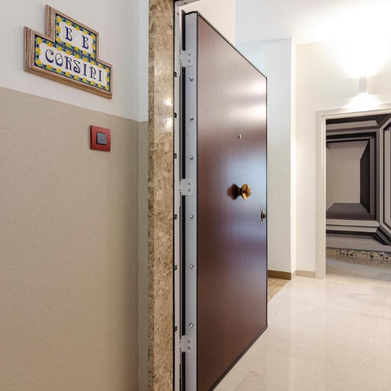 B&B Corsini - Double Room with Balcony - 26