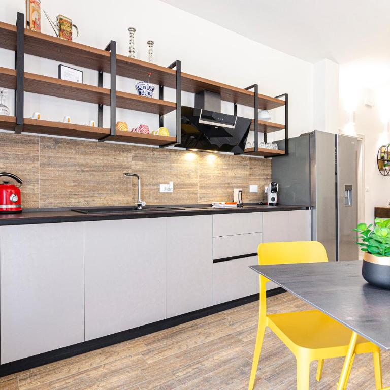 B&B Corsini - Double Room with Balcony - 16