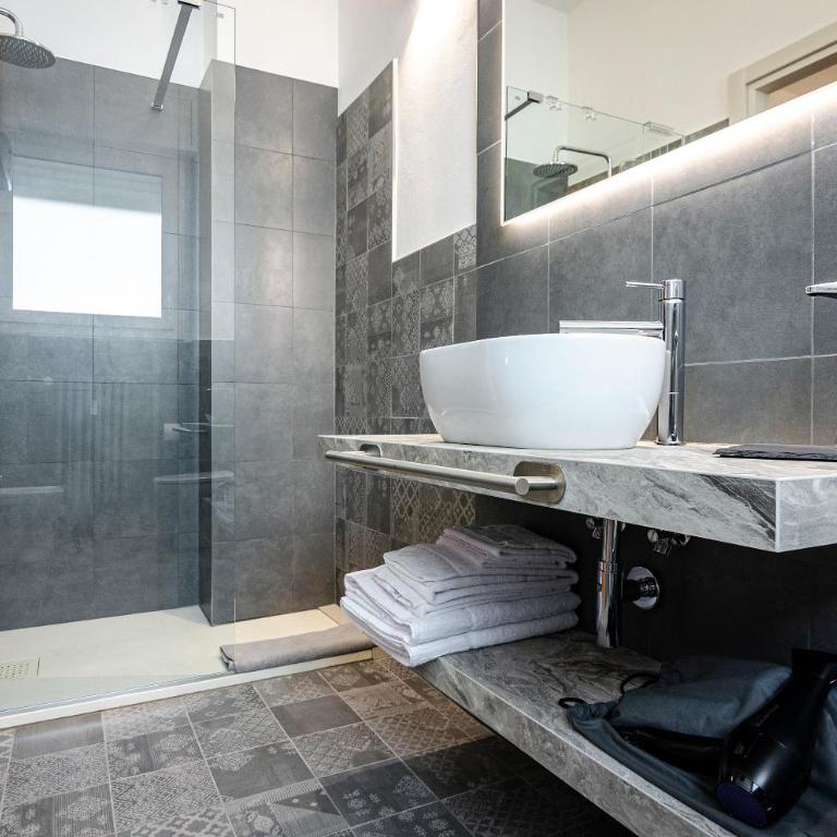 B&B Corsini - Double Room with Balcony - 6