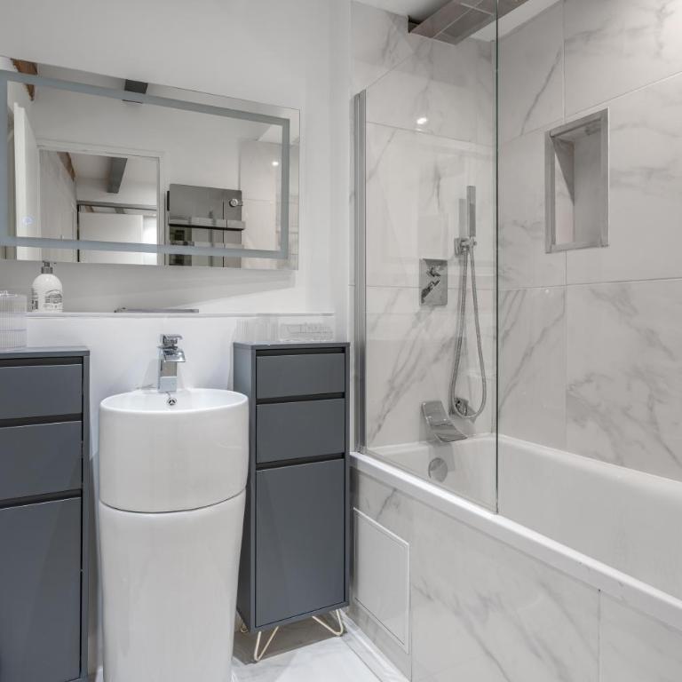 Le Yona Mirabeau - Appartement T3 Atypique situé dans le centre ville historique - proche Rotonde - Apartment mit 2 Schlafzimmern - 20