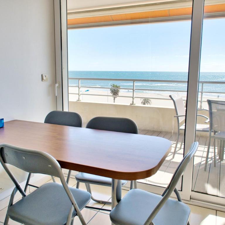 LE PALAIS dETE T4 6-8 115m2 grand standing garage carplug - Three-Bedroom Apartment - 13
