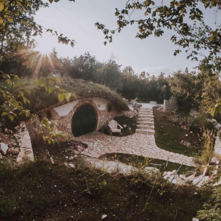 Mobbiton Mostar - Magical Underground Retreat - One-Bedroom Villa - 12