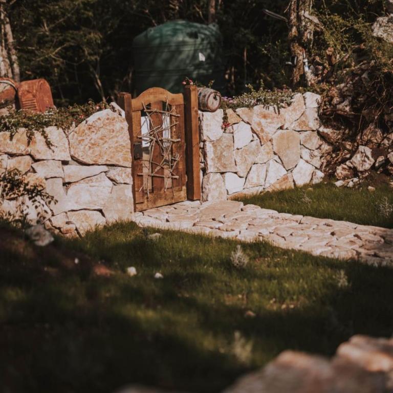 Mobbiton Mostar - Magical Underground Retreat - One-Bedroom Villa - 16
