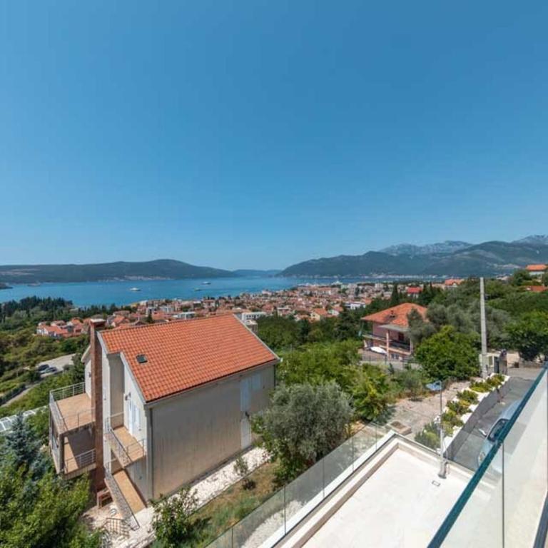 MonteLux Mansion - Villa - 26