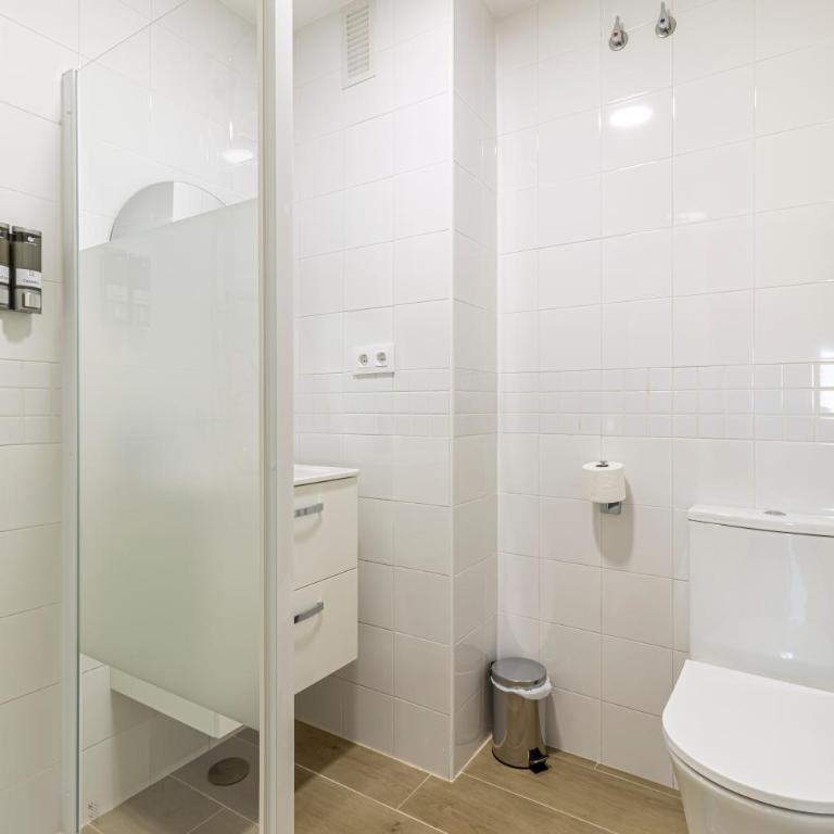 Allo Apartments Europa II Parking Piscina Padel 4 Habitaciones - Apartamento - 77