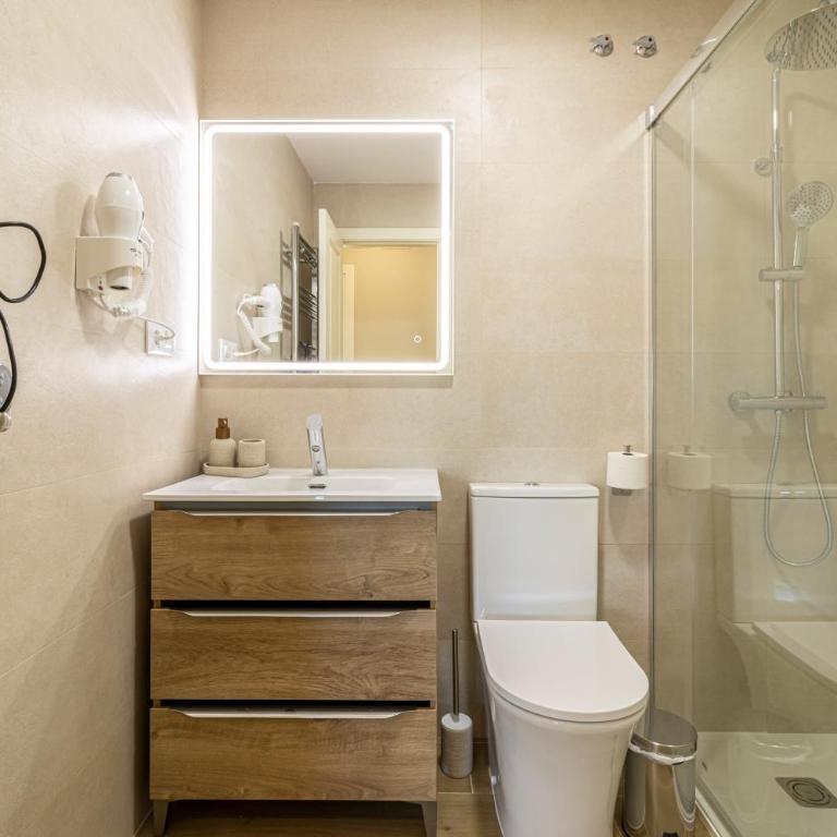 Allo Apartments Europa II Parking Piscina Padel 4 Habitaciones - Apartamento - 80