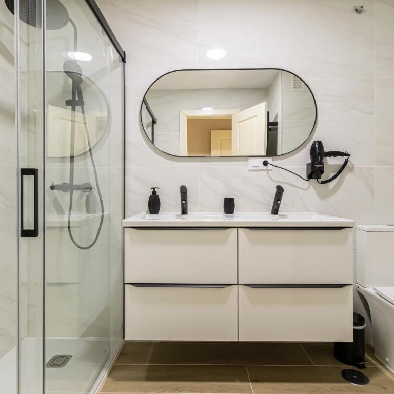 Allo Apartments Europa II Parking Piscina Padel 4 Habitaciones - Apartamento - 35