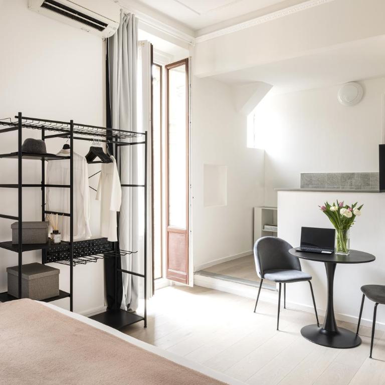 Easylife - Suite in Porta Venezia - Camera Matrimoniale Deluxe - 11