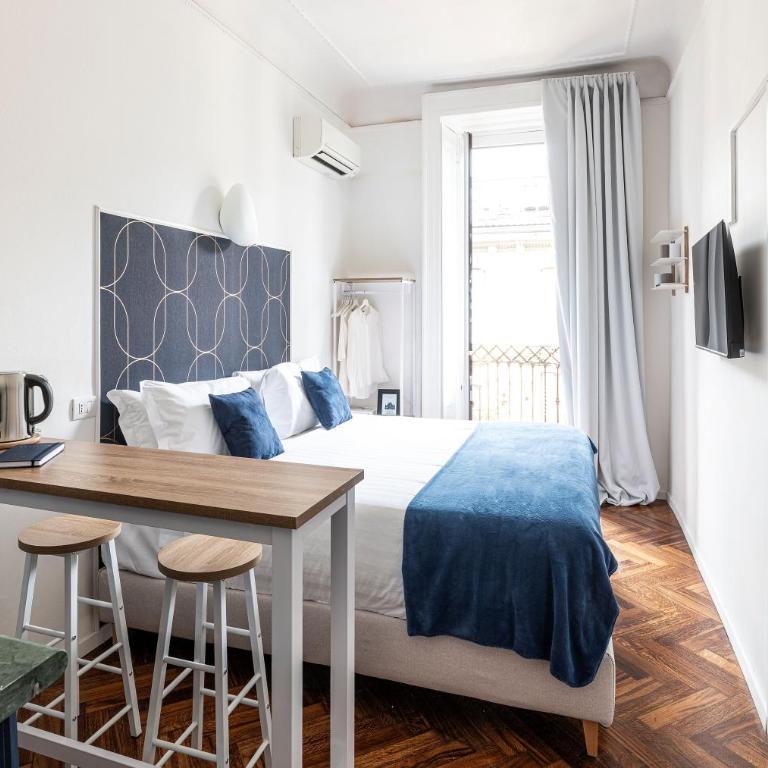 Easylife - Suite in Porta Venezia - Camera Deluxe - 2