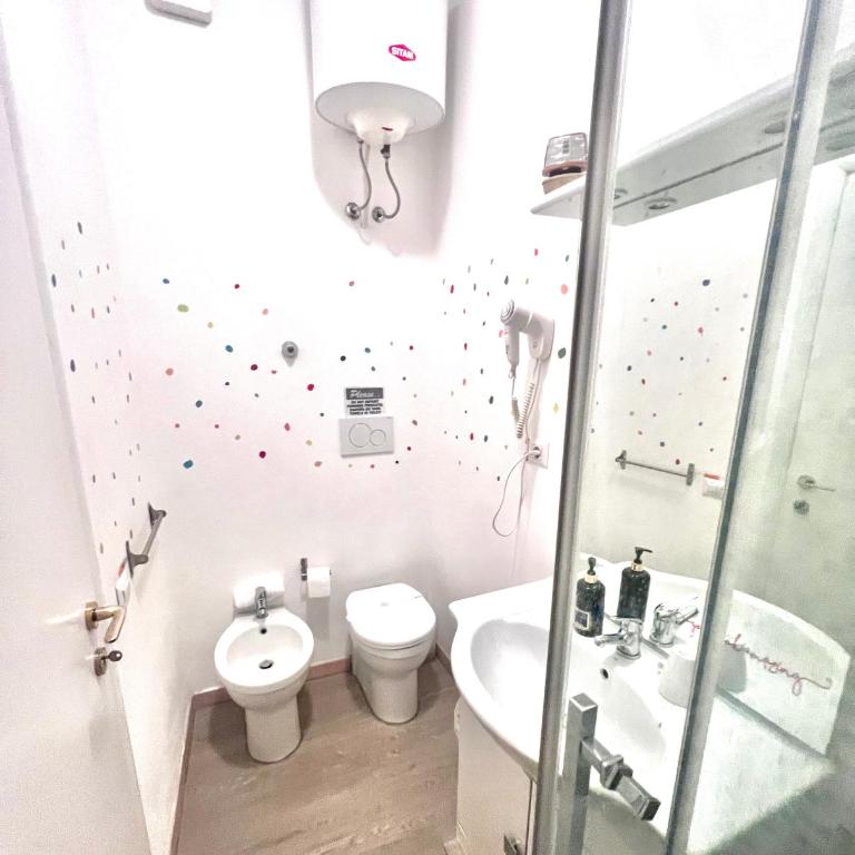 Mia House Roma - Deluxe Zimmer mit Queensize-Bett - 5