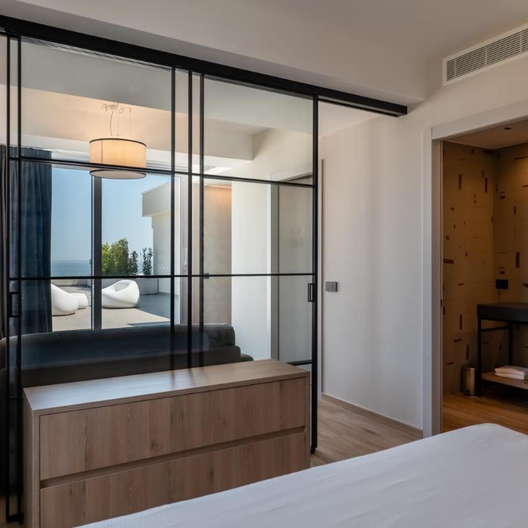 Hotel Sporting Riccione - Suite Panoramic con Terrazza e Vasca Idromassaggio - Fronte Mare - 9
