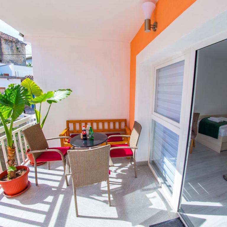 Apartments Charm Nest - Deluks Apartman - 4