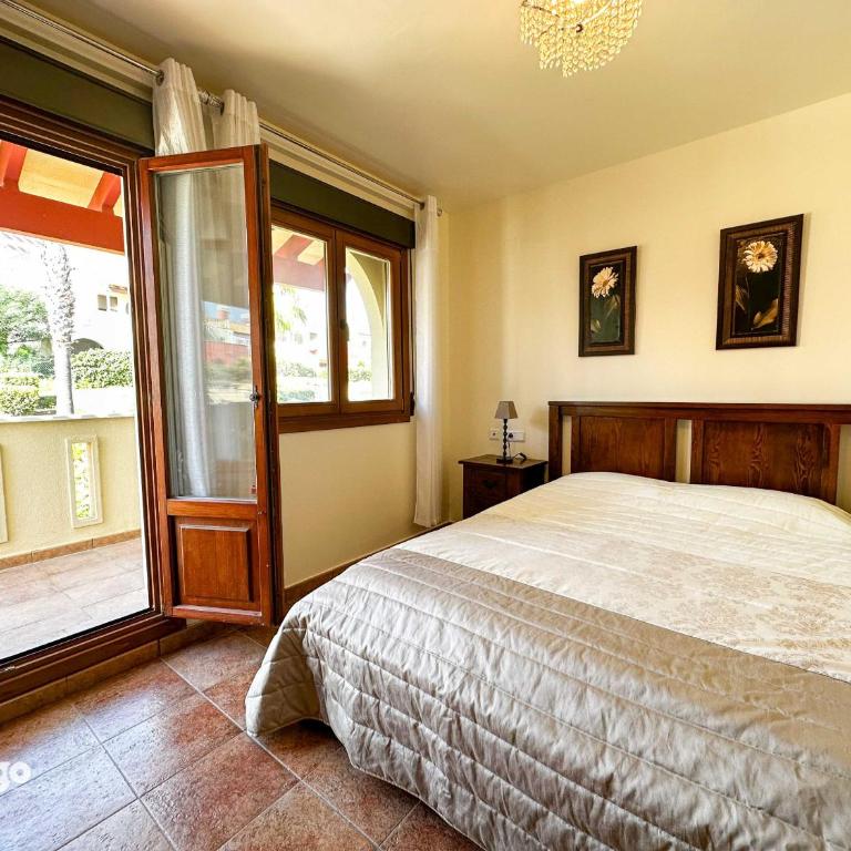 Bright 3-Bedroom Townhouse - Las Lomas - BAU01 - Three-Bedroom Townhouse - 8