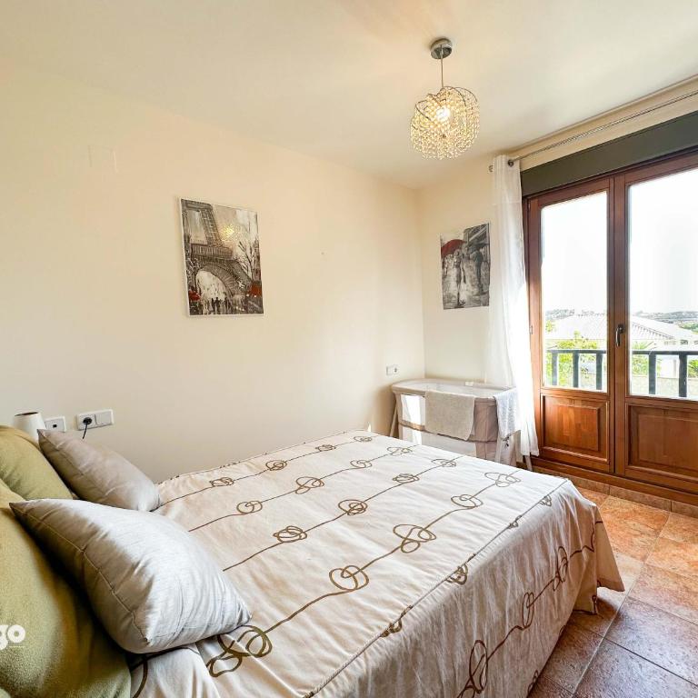 Bright 3-Bedroom Townhouse - Las Lomas - BAU01 - Three-Bedroom Townhouse - 11