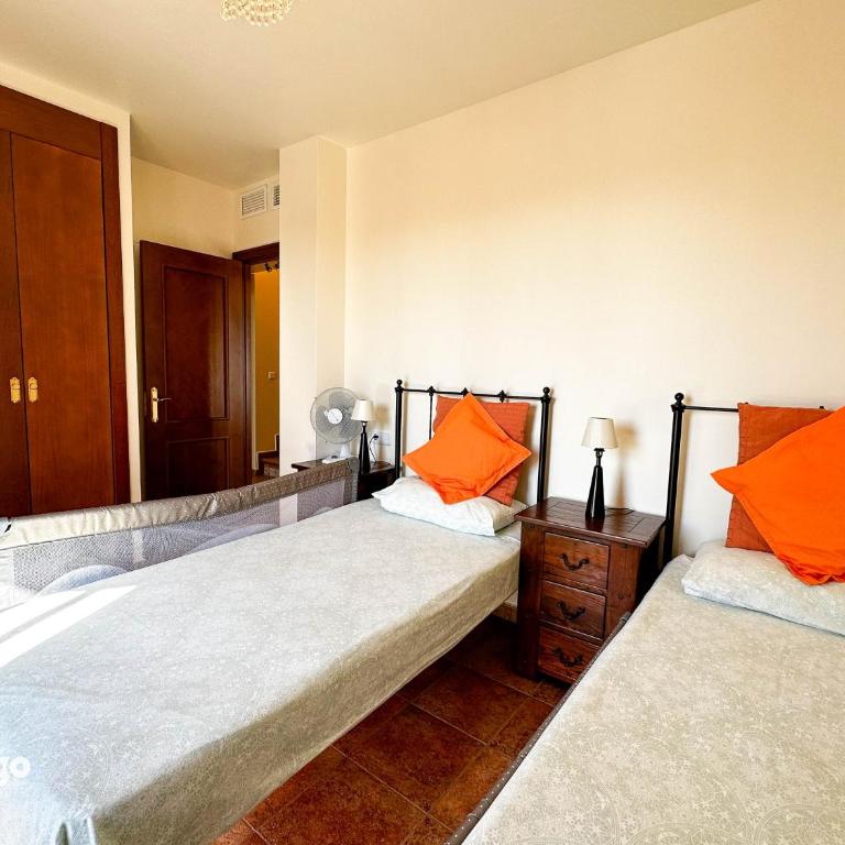 Bright 3-Bedroom Townhouse - Las Lomas - BAU01 - Three-Bedroom Townhouse - 13