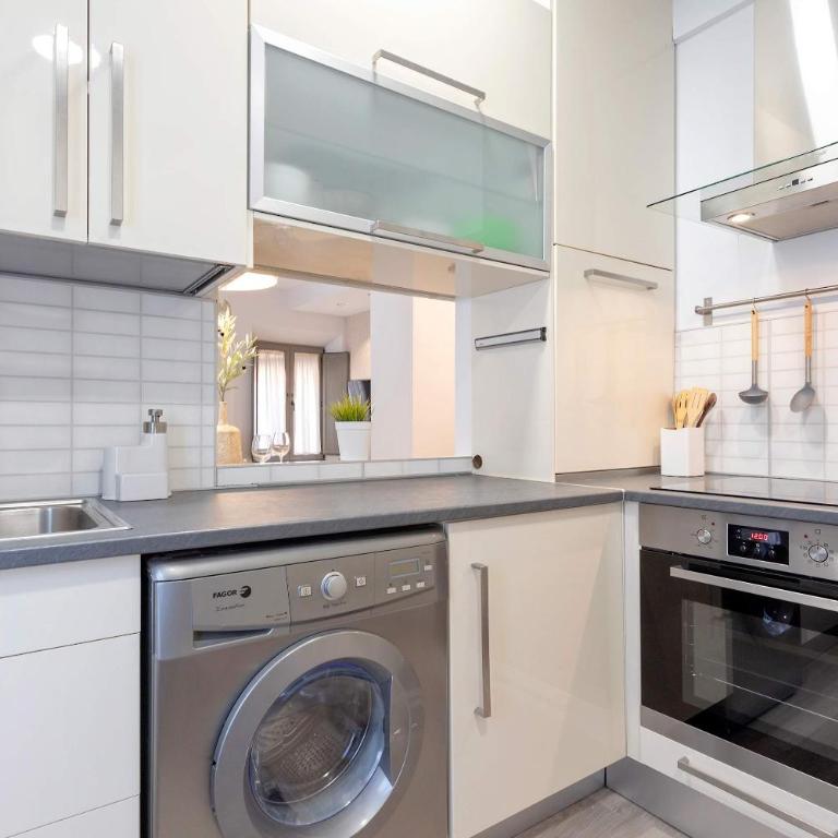 Genteel Home Varela - Two-Bedroom Apartment - 17