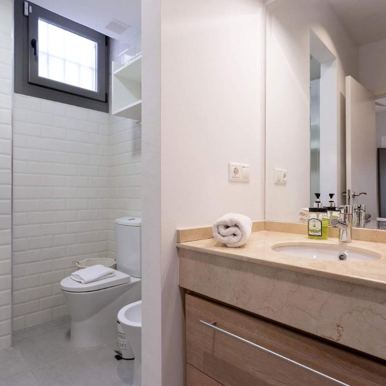 Genteel Home Varela - Two-Bedroom Apartment - 9