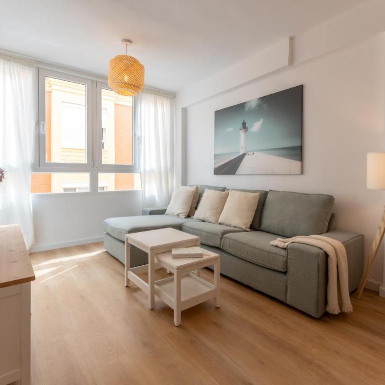 Malaga Lux Oasis - Modern 3BR, Fast WiFi, SmartTV - Apartamento de 3 dormitorios - 3