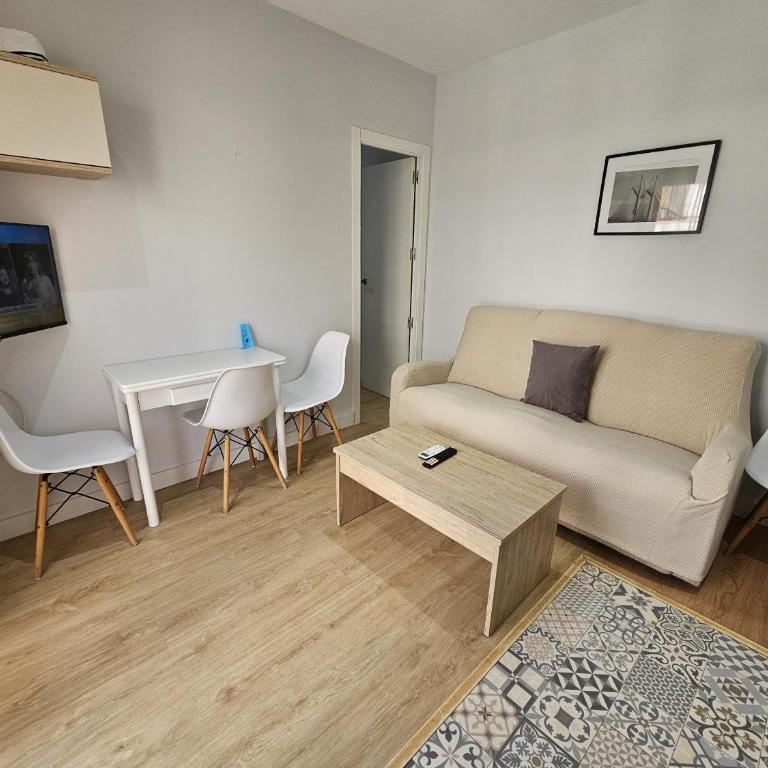 Apartamento Centro Playa IF Benidorm - Two-Bedroom Apartment - 1