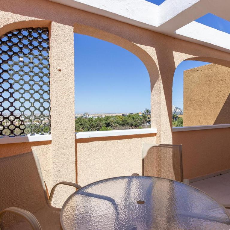 Cozy Apartment In Torrevieja - One-Bedroom Apartment - 9
