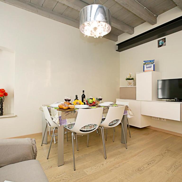 Residenza Il Cavaliere del Lago - Happy Rentals - Appartamento con 2 Camere da Letto - 2