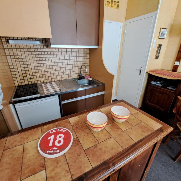 Studio cabine à Pra-Loup avec balcon et vue sur montagne - Studio - 6