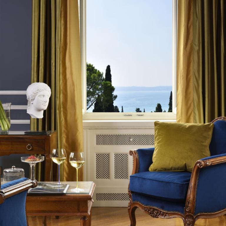 Villa Cortine Palace Relais Chateaux - Suite con Vista Lago - 3