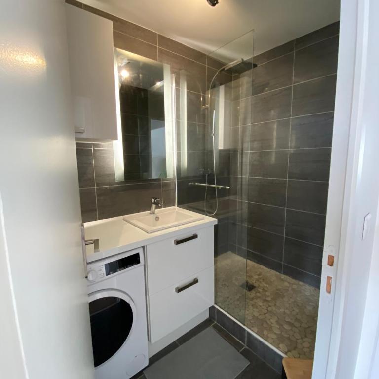 2 chambres Hyper centre avec place de Parking et WIFI - Appartement 2 Chambres - 9