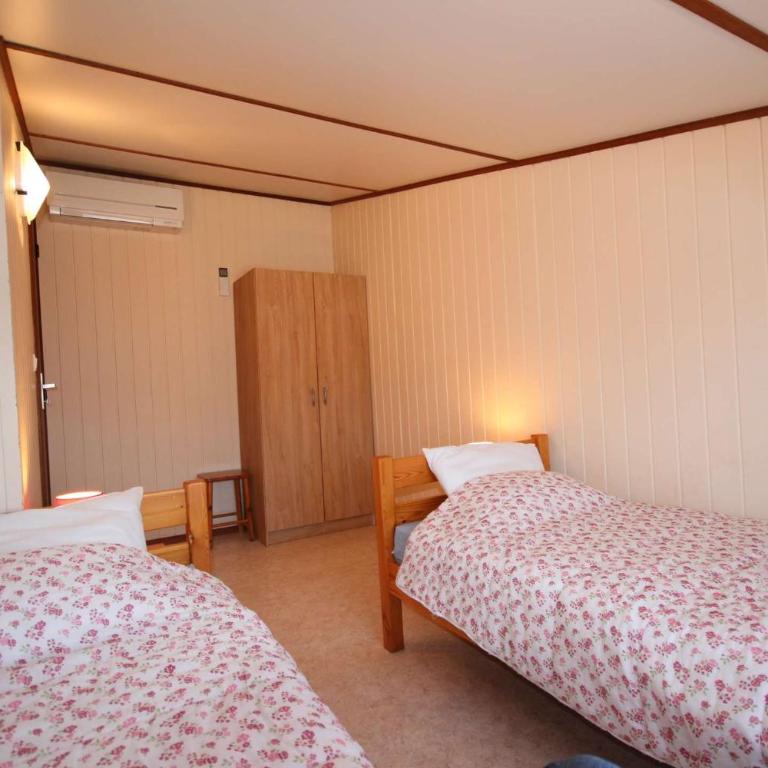 Belle villa de vacances climatisée, residence TAMARIS avec accès payant pour piscines-animations, wifi, 2 chambres, 4 à 6 couchages PORTIRAGNES PLAGE LRTAMH7 - Maison 2 Chambres - 8