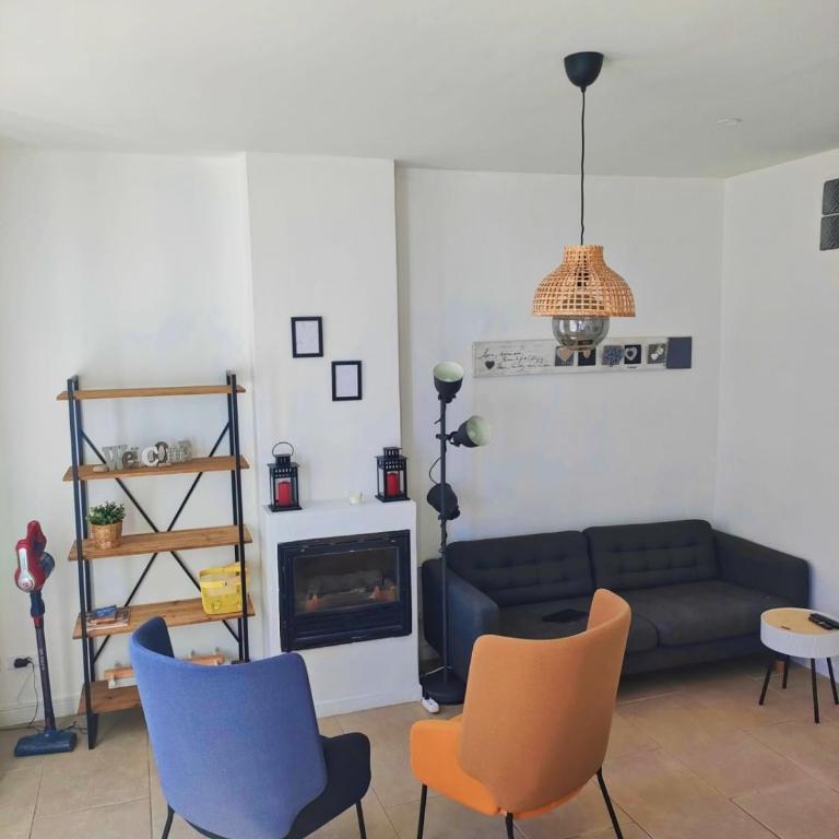 Chic And Modern Apt 5 Min From The Beach - Appartement - 1