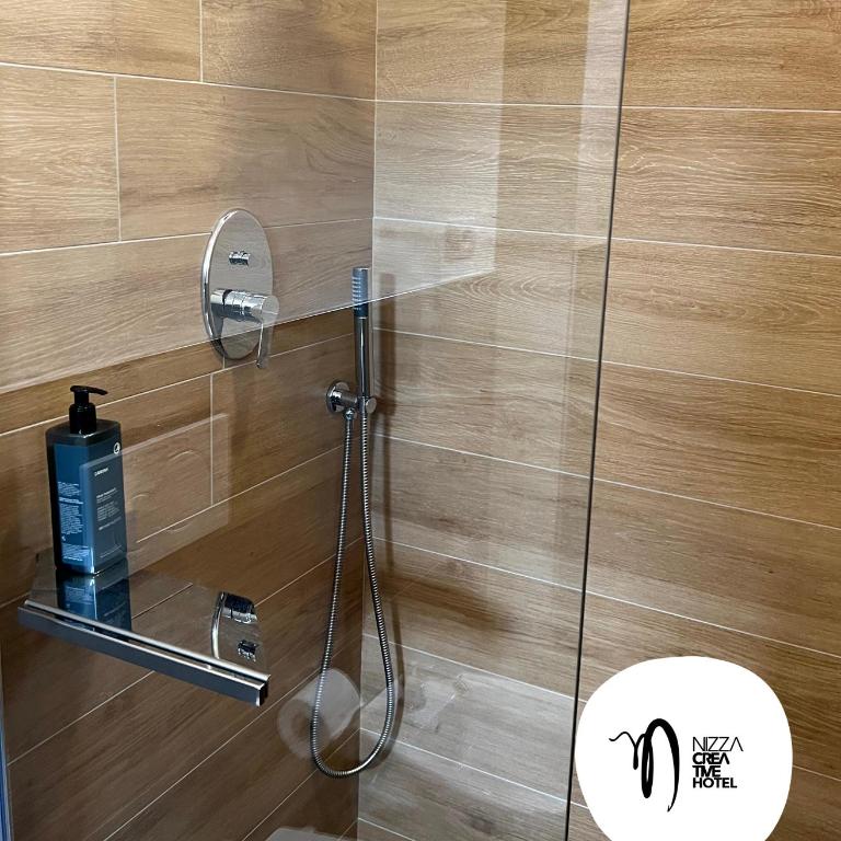 Hotel Nizza Creative Hotel - Camera Doppia con Letti Singoli con Bagno Privato - 12