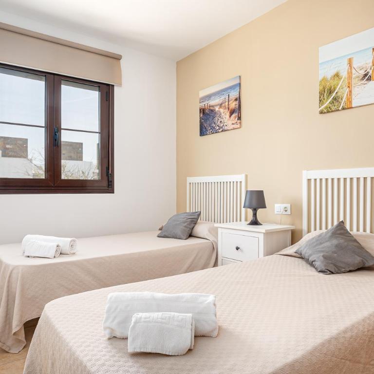 Apartamento familiar muy soleado cerca de la playa y parking incluido - Apartamento con vistas a la piscina - 34