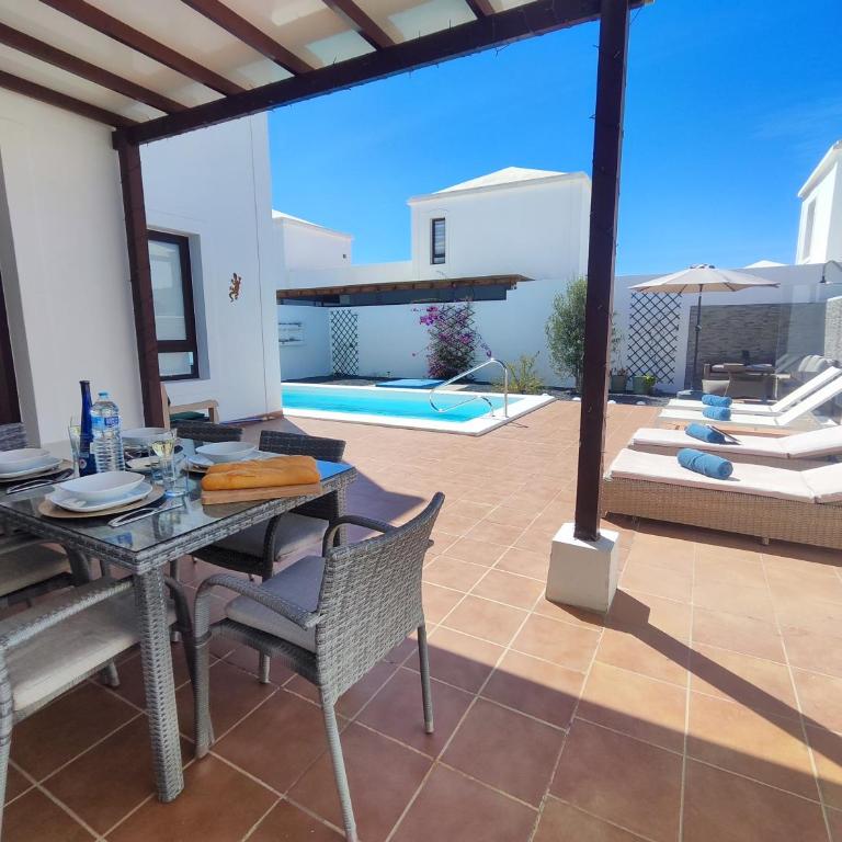 Casa Adassa en Playa Blanca - Two-Bedroom House - 12