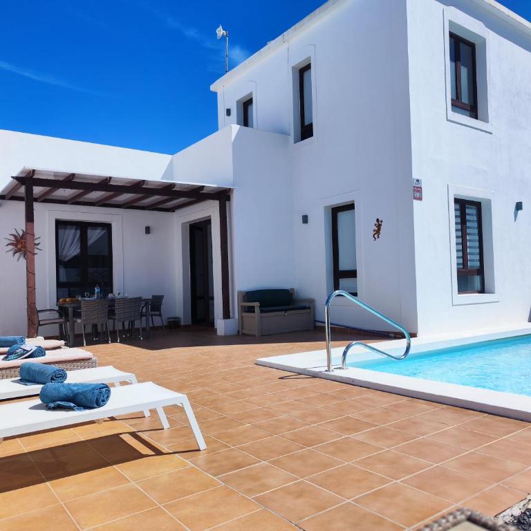 Casa Adassa en Playa Blanca - Two-Bedroom House - 2