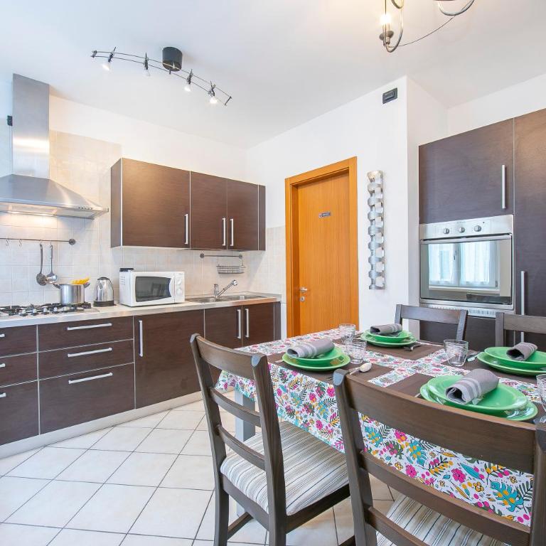 Casa Azzurra 150mt From Lake - Happy Rentals - Appartamento con 1 Camera da Letto - 2