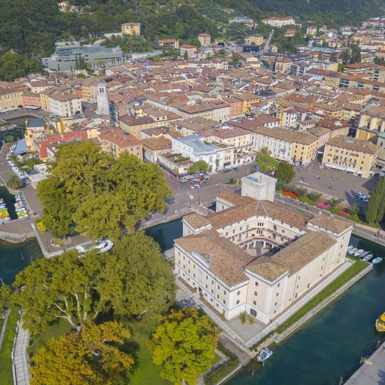 Residenza Rocca Del Lago 4 - Happy Rentals - Appartamento con Vista Lago - 28