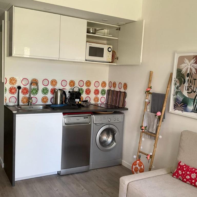 Charming refurbished cocoon with swimming pool - Apartment - 11