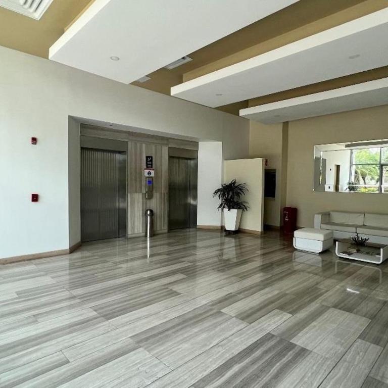 Luxury Apartamento Hilton WI-FI, TV, Piscina y Gym - Apartamento - 16