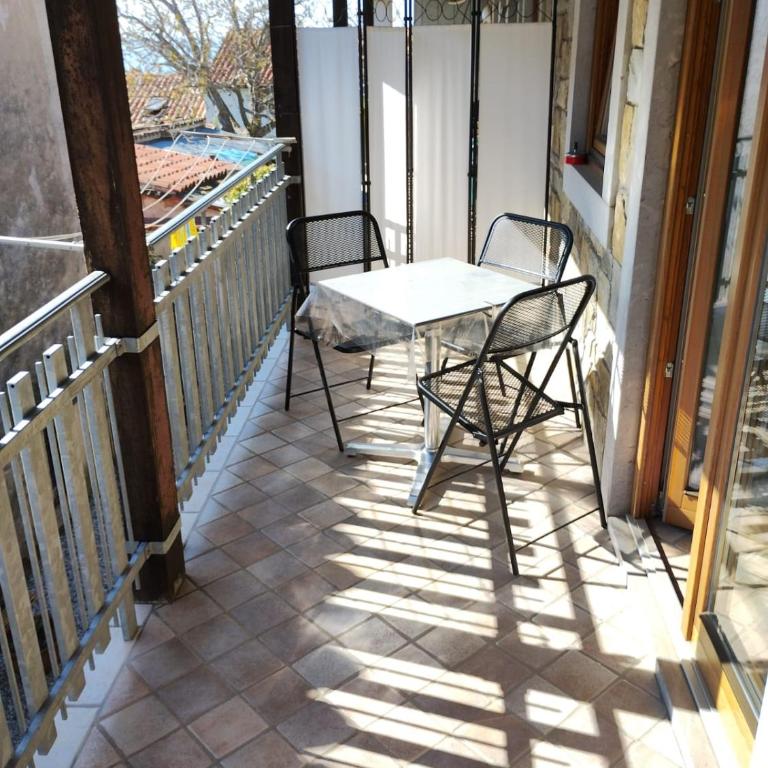 BORGO CONTOVELLO - Appartamento con 2 Camere da Letto - 8