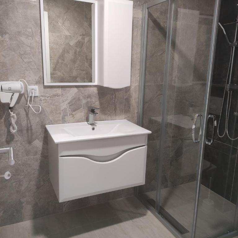 Central Lux ( U CENTRU GRADA, 30m od SPA centra) - One-Bedroom Apartment - 23