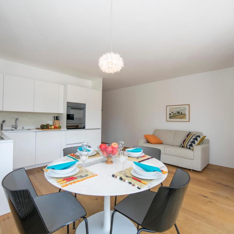 Charm Apartment with Balcony and Parking - Happy Rentals - Appartamento con Terrazza - 8