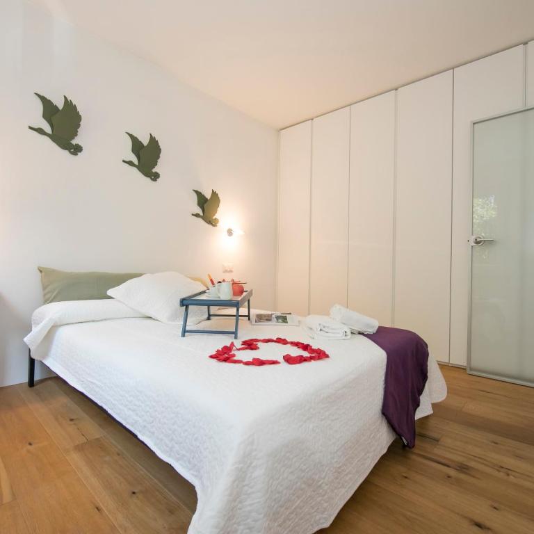 Charm Apartment with Balcony and Parking - Happy Rentals - Appartamento con Terrazza - 10