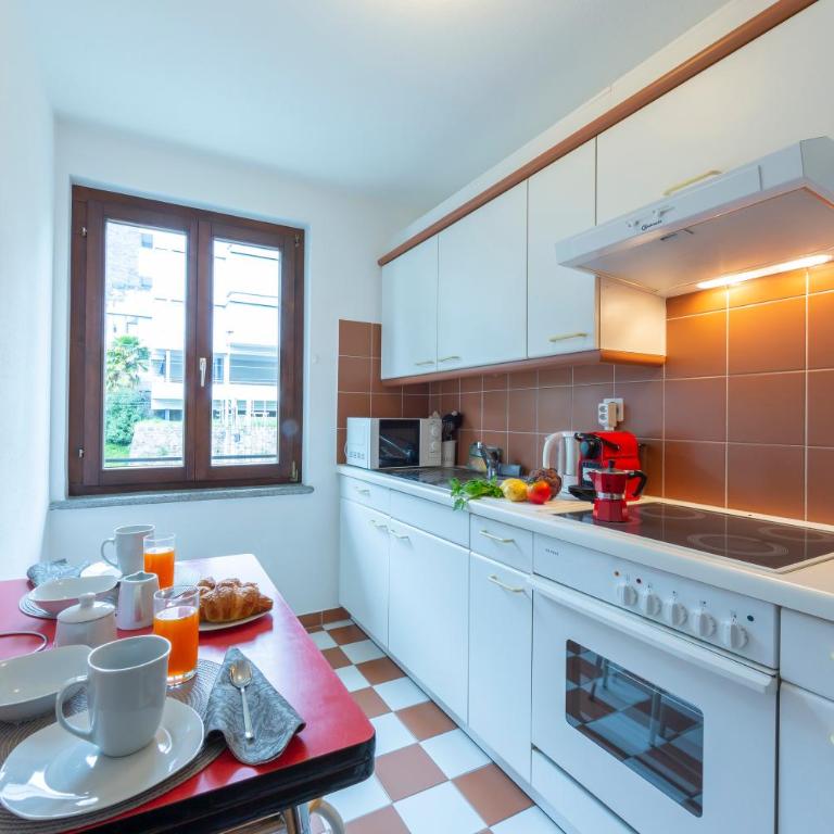 Casa Chiara Muralto with Balcony & Wi‑Fi - Happy Rentals - Appartamento con Balcone - 3